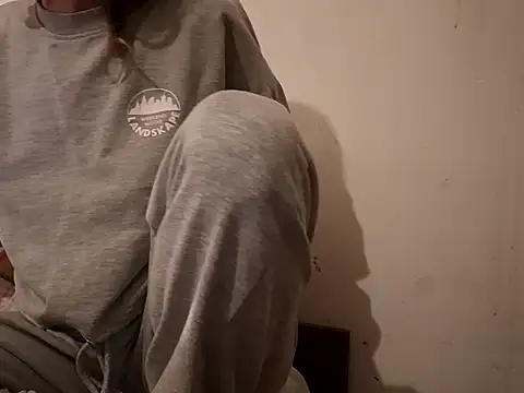 filipasantosx online show from 02.18.25