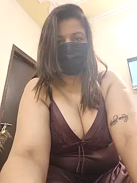 Snapshot of Archi-07 chatting on 03.07.25 Archi-07 online show from 03.07.25