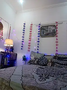 Snapshot of Archi-07 chatting on 10.16.25 Archi-07 online show from 10.16.25