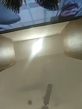 Snapshot of Archi-07 chatting on 10.28.25 Archi-07 online show from 10.28.25