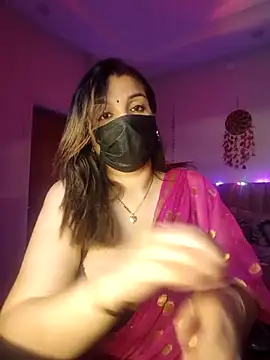 Snapshot of Archi-07 chatting on 11.08.25 Archi-07 online show from 11.08.25