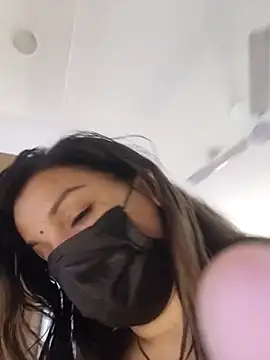 Snapshot of Archi-07 chatting on 11.14.25 Archi-07 online show from 11.14.25