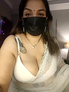 Snapshot of Archi-07 chatting on 12.22.25 Archi-07 online show from 12.22.25