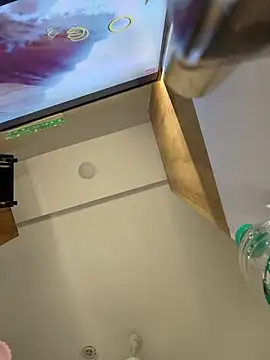 Snapshot of Archi-07 chatting on 03.18.26 Archi-07 online show from 03.18.26