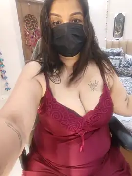 Snapshot of Archi-07 chatting on 04.04.26 Archi-07 online show from 04.04.26