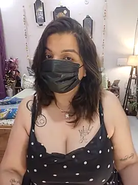 Snapshot of Archi-07 chatting on 04.14.26 Archi-07 online show from 04.14.26