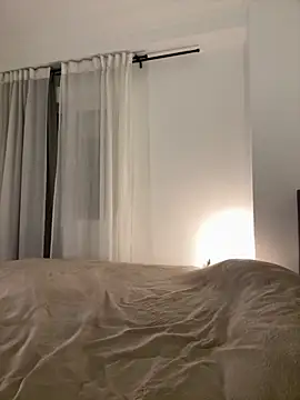 IamCrystal2 online show from 11.25.25