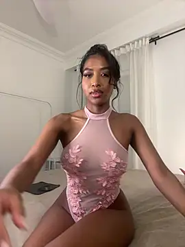 IamCrystal2 online show from 02.17.26