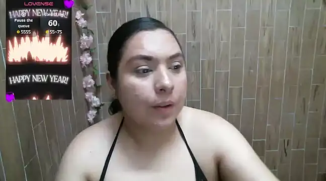 Snapshot of solyeria chatting on 01.07.25 solyeria online show from 01.07.25