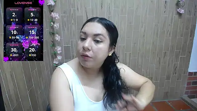 Snapshot of solyeria chatting on 03.06.25 solyeria online show from 03.06.25