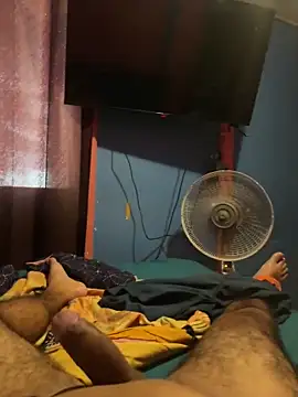 Snapshot of Lui19892 chatting on 10.21.25 Lui19892 online show from 10.21.25