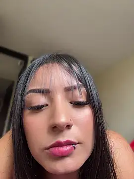 Snapshot of missycanoo chatting on 04.21.26 missycanoo online show from 04.21.26