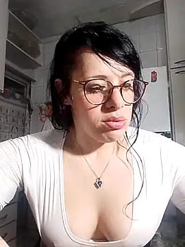 Snapshot of Bellatriz-horse chatting on 04.17.26 Bellatriz-horse online show from 04.17.26