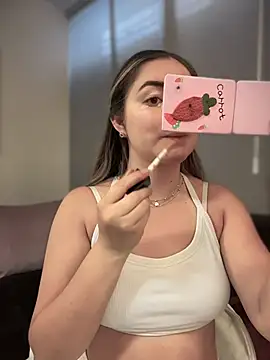 imlindapink online show from 10.21.25