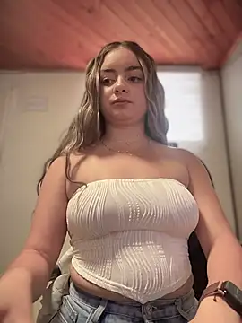 imlindapink online show from 10.24.25