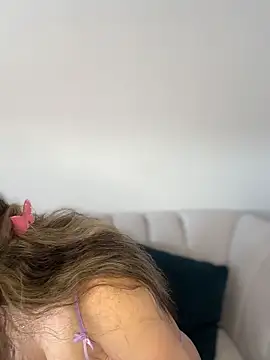 imlindapink online show from 11.26.25