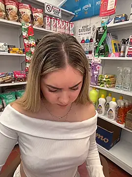 imlindapink online show from 02.04.26