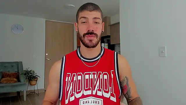 Guyinthemountain online show from 02.10.25