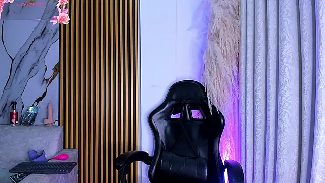 JulietaKane online show from 11.25.25