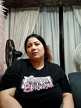 Snapshot of JulietaKane chatting on 02.05.26 JulietaKane online show from 02.05.26