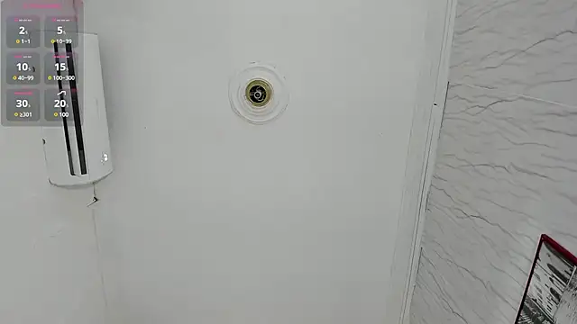 Snapshot of TOWERS21_ chatting on 01.11.25 TOWERS21 online show from 01.11.25