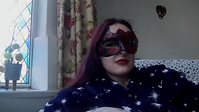 LexiSnowUK online show from 04.22.26