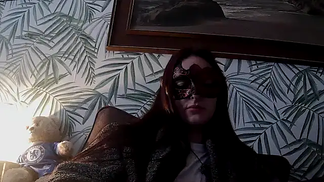 LexiSnowUK online show from 04.27.26