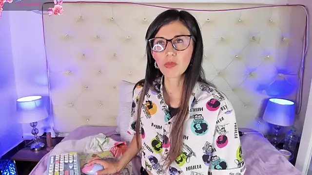  jade white  online show from 03.17.25