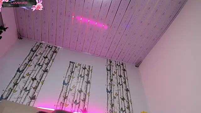 Strella ferrera online show from 09.30.25