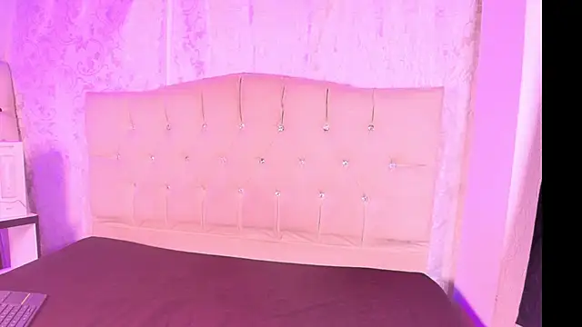 Strella ferrera online show from 01.06.26