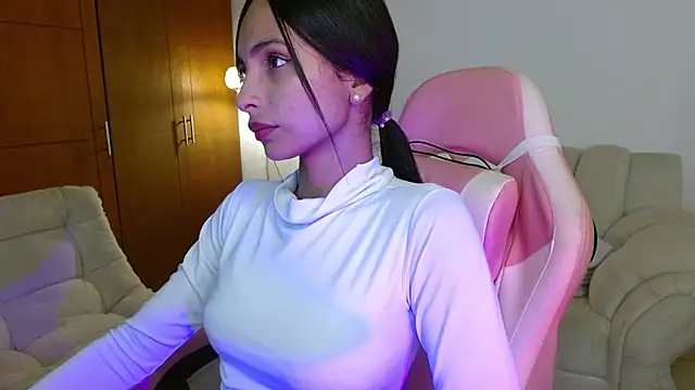 AnnitaSerna  online show from 03.26.26