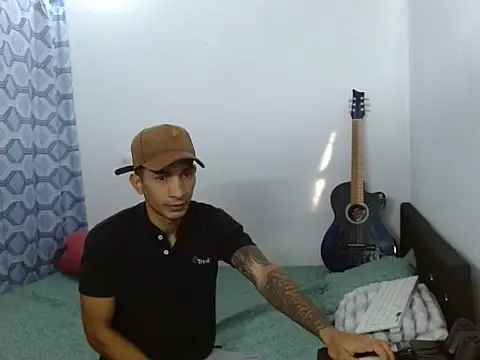 latino hotxxx online show from 11.12.25