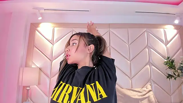 NairobiLee online show from 04.10.26