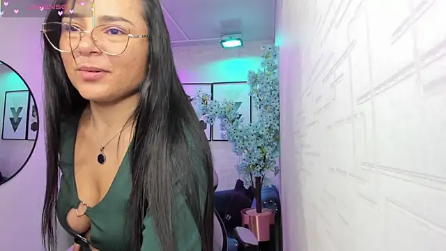 Tiara rr online show from 04.08.26