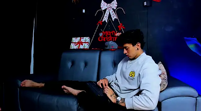 JUSTIN FULLER1 online show from 12.10.24