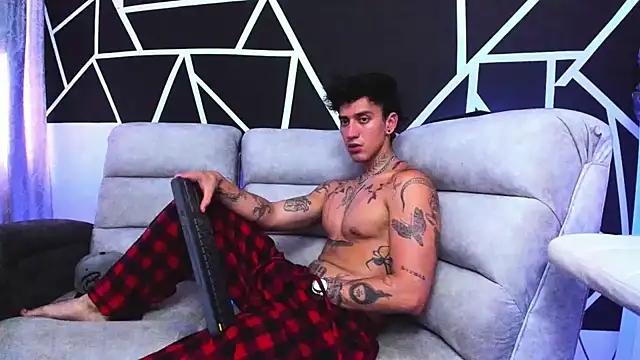 JUSTIN FULLER1 online show from 02.09.25