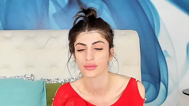 SkinnyDolly online show from 11.29.25