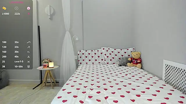 Hensuan online show from 10.23.25