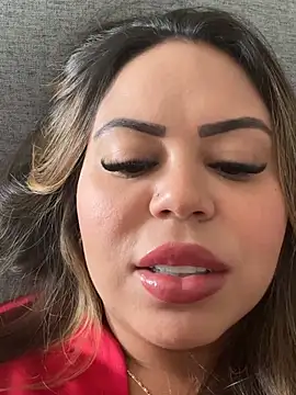 Snapshot of lariic chatting on 02.21.26 lariic online show from 02.21.26