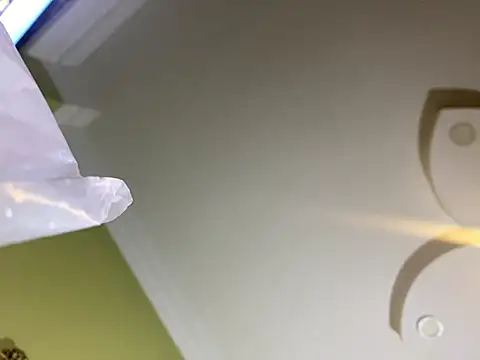 emylolo9 online show from 12.18.24