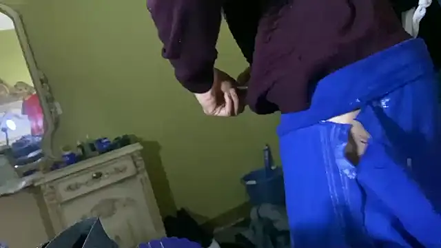 emylolo9 online show from 12.28.24