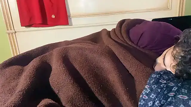 emylolo9 online show from 12.29.24