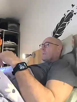 bogland33 online show from 12.18.25