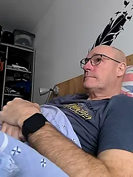 bogland33 online show from 12.23.25