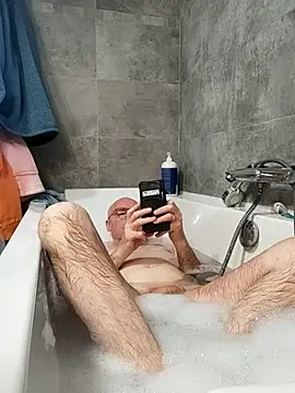 Snapshot of bogland33 chatting on 01.17.26 bogland33 online show from 01.17.26