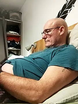 Snapshot of bogland33 chatting on 02.02.26 bogland33 online show from 02.02.26