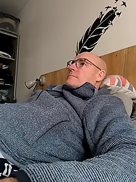 Snapshot of bogland33 chatting on 02.09.26 bogland33 online show from 02.09.26