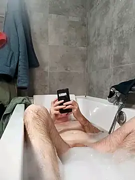 Snapshot of bogland33 chatting on 02.14.26 bogland33 online show from 02.14.26