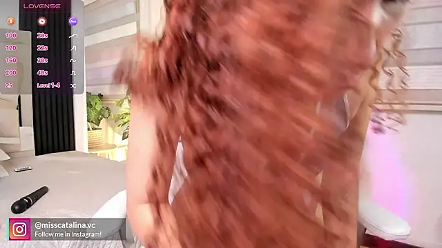 miss catalinaa online show from 02.05.26