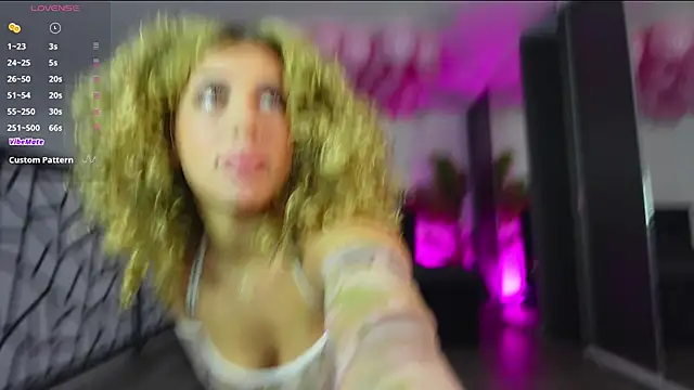 Snapshot of CurlyAnt0 chatting on 02.19.26 CurlyAnt0 online show from 02.19.26